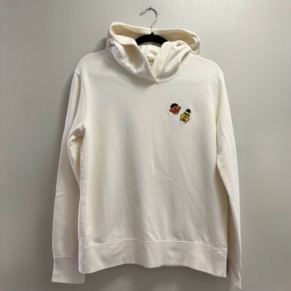 KAWS x Uniqlo Sesame Street Hoodie Sweatshirt Size Medium Streetwear Rare